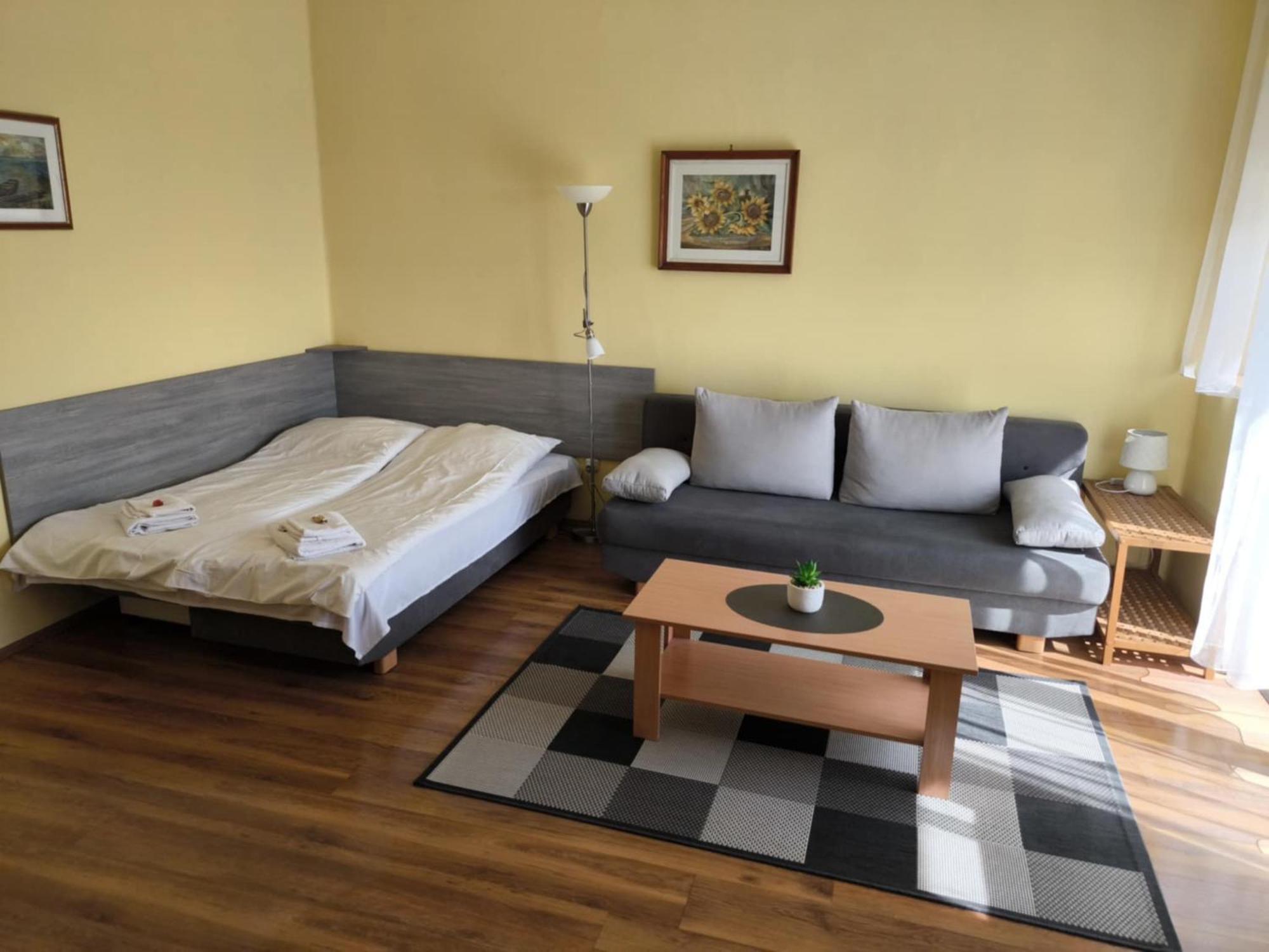 Szeki Apartman Balatonfured Exterior photo